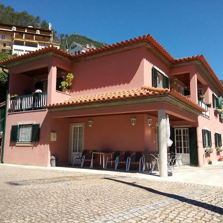 Residencial Ribeiro Hotel Geres Bagian luar foto