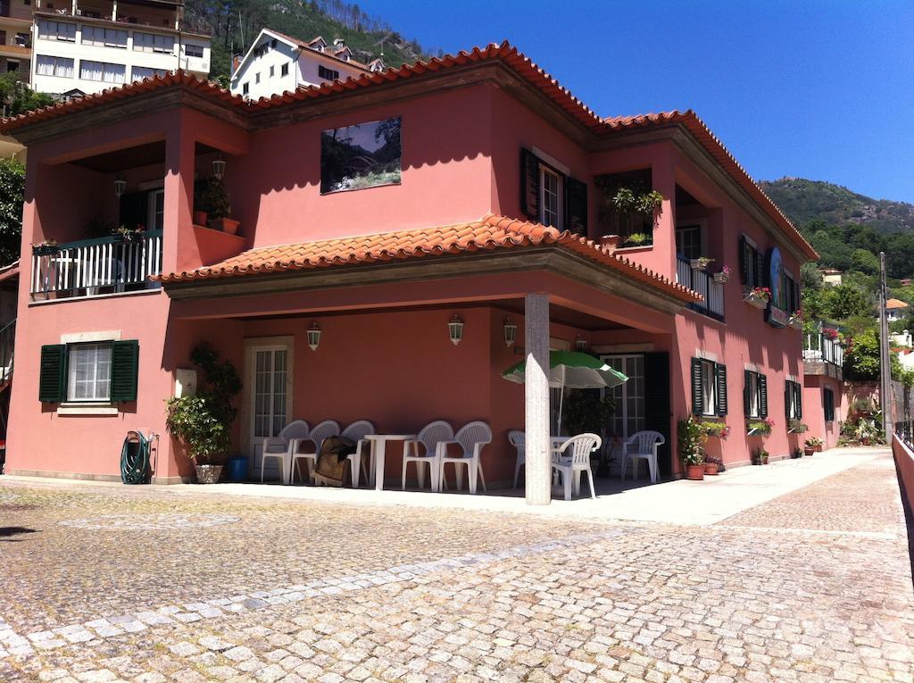 Residencial Ribeiro Hotel Geres Bagian luar foto